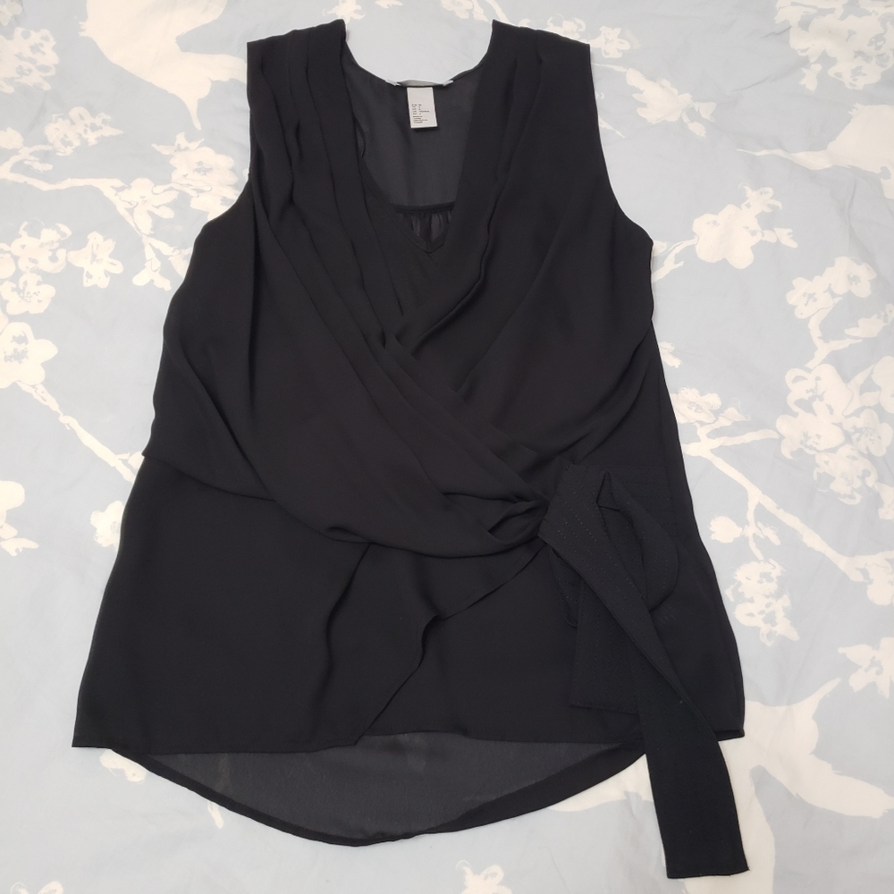 🆕️💚H&M Bowtie Blouse